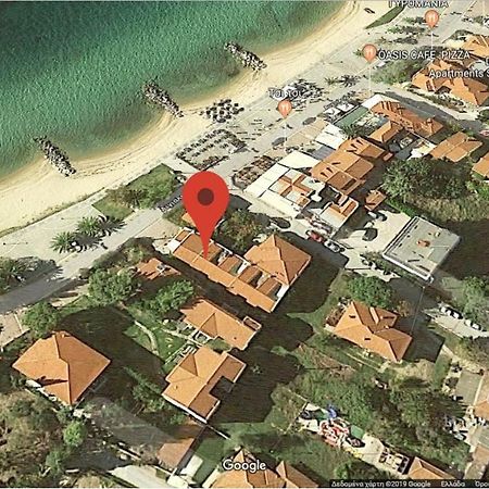 Cute Maisonette No2 On Coastal Sidewalk Nikiti  Bagian luar foto