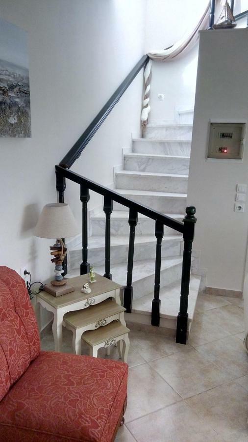 Cute Maisonette No2 On Coastal Sidewalk Nikiti  Bagian luar foto
