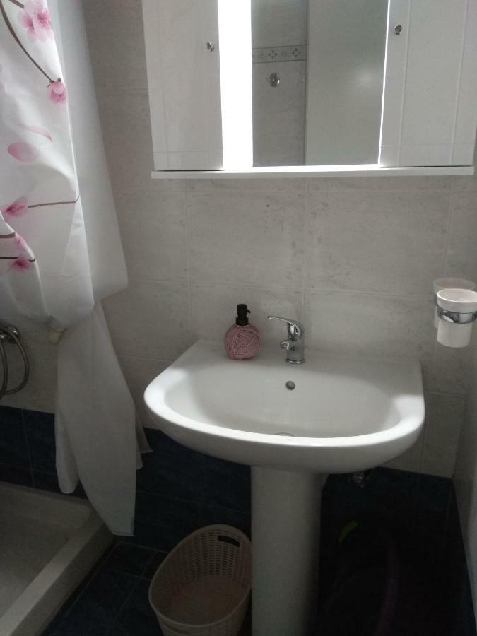 Cute Maisonette No2 On Coastal Sidewalk Nikiti  Bagian luar foto